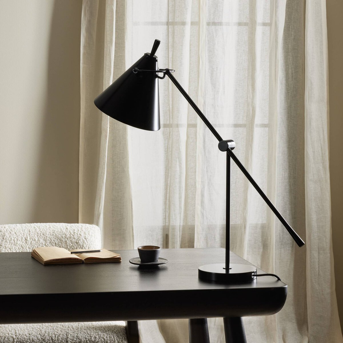 Trellingwood Table Lamp