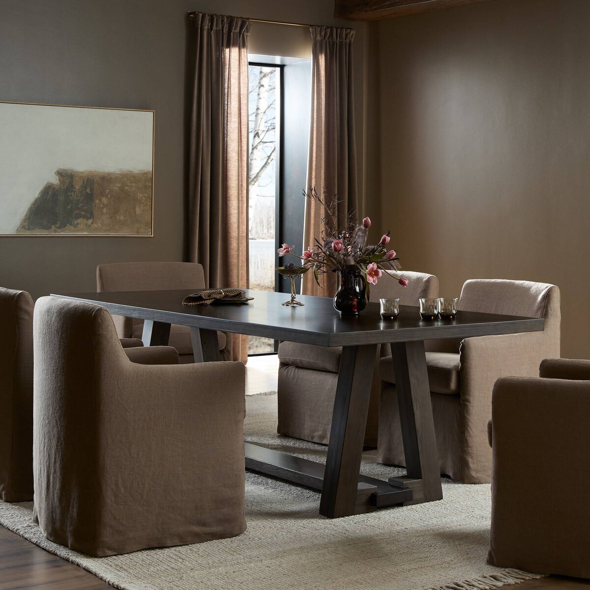 Luxora Dining Table