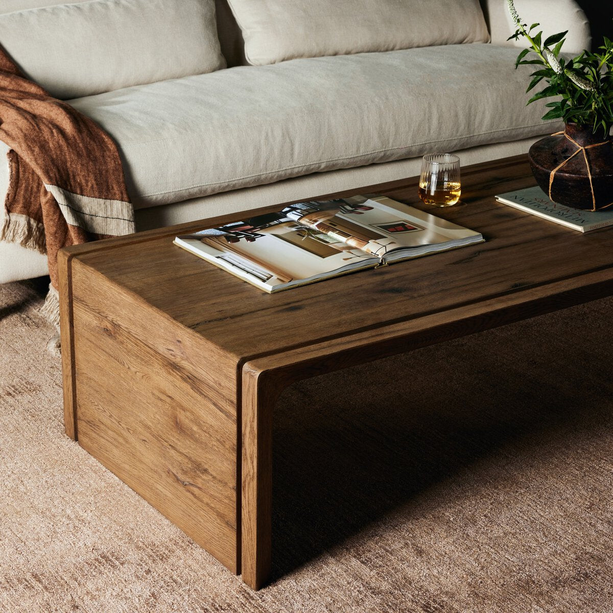 Pryst Coffee Table