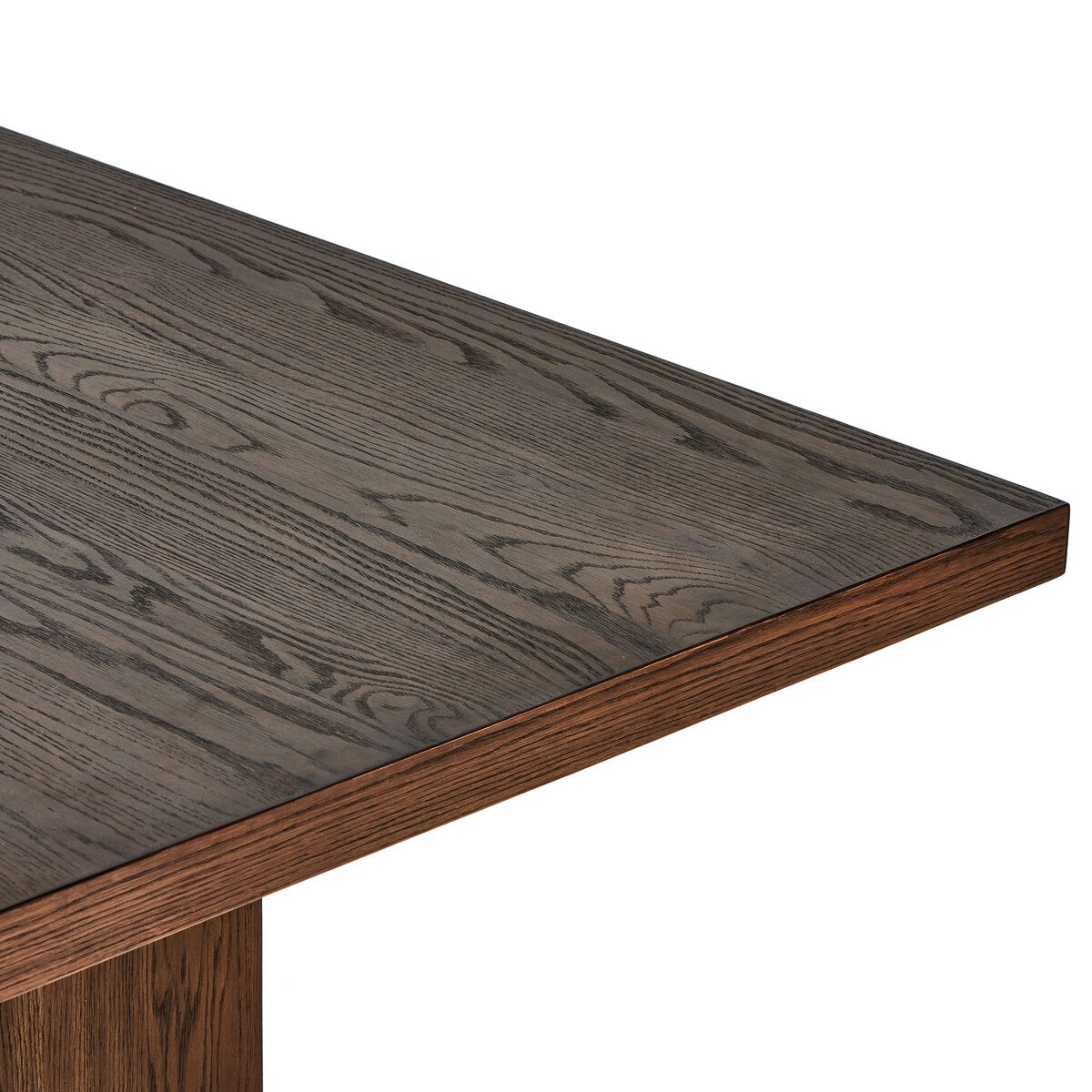 Lynth Dining Table